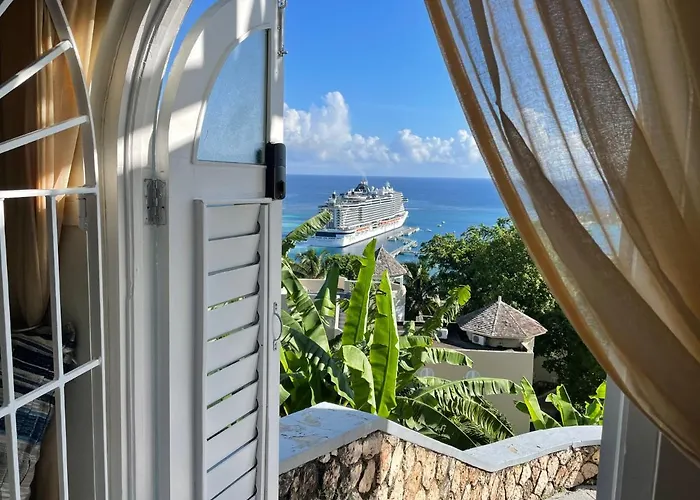 Apartamento Hummingbird Retreat - Luxury Oceanview Apt, 7-minute Walk To *