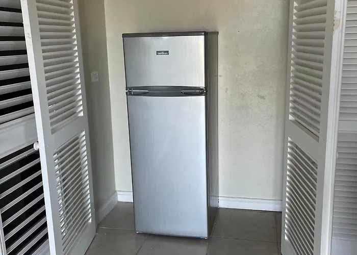 Apartamento Hummingbird Retreat - Luxury Oceanview Apt, 7-minute Walk To