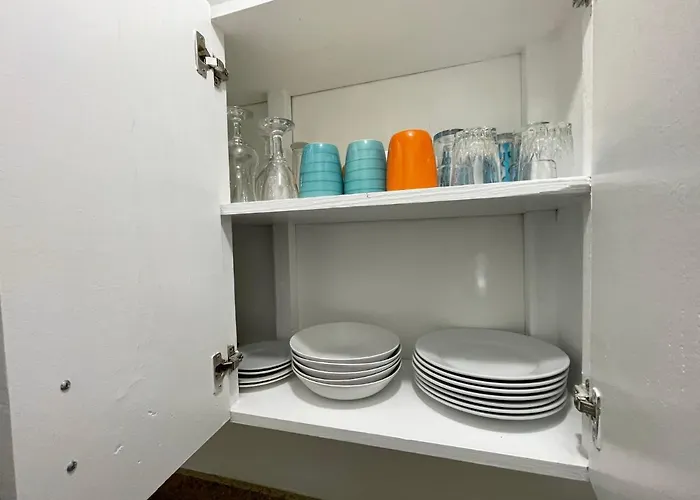 Hummingbird Retreat - Luxury Oceanview Apt, 7-minute Walk To Apartamento Ocho Ríos